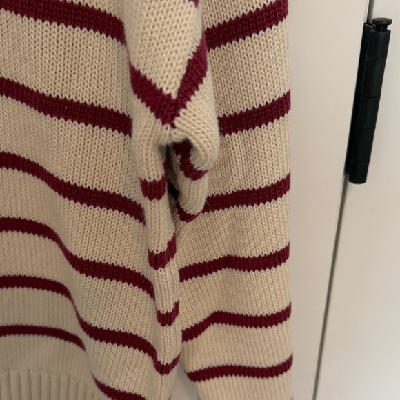 GAP Men's Cream and Red Striped Crewneck Sweater - Picture 3 of 4